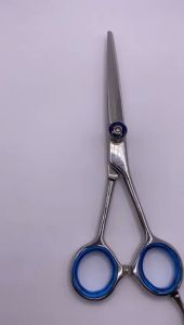 Gunting Rambut Kiepe 220-6" #marigold #guntingkiepe #megami #gunting #guntingrambut #guntingpotong #guntingbarber #scissors #profesional #alatcukurrambut #alatpangkasrambut #alatpangkas #salon #barber #kiepe #guntingpenipis #kiepe220
