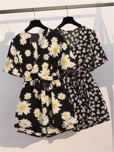 ชุดเดรสสั้นผู้หญิง ชุดแฟชั่นฤดูร้อน 2025 ใหม่ ชุดกระโปรงสั้นคลุมหน้าท้อง ใส่สบาย ชุดเดรสยาวคลุมเข่า ชุดเดรสยาวคลุมเข่า