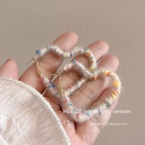 ต่างหูตกแต่งเสื้อสเวตเตอร์ทรงหัวใจขนแกะฤดูใบไม้ร่วง/ฤดูหนาวสำหรับสาวๆ ต่างหูแบบอเนกประสงค์ ต่างหูแบบห้อย เครื่องประดับแฟชั่น