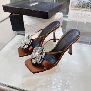 Dép cao gót nữ bản lụa hoa đá xinh gót 9cm