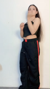 ชุดเซ็ต เสื้อสายเดี่ยว + กางเกงขากว้าง สไตล์เปรี้ยวสุดๆ