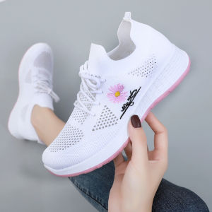 รองเท้าผ้าปักกิ่ง ผู้หญิง ฤดูร้อน Sport ลำลอง รองเท้า กันลื่น ระบายอากาศได้ดี ตาข่าย Face Mom Shoes ส้นแบน หัวกลม พื้นยาง