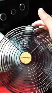 [Trần Kiều AUTO] Quạt Kẹp Lồng Sắt Cánh Sắt 22cm Màu Đen 12V Hoặc 24V Thiết Kế Kẹp Tiện Lợi Dễ Dàng Lắp Đặt Trên Ô Tô Xe Hơi Giúp Làm Mát Không Gian Xe Tăng Cường Lưu Thông Không Khí Phù Hợp Với Nhiều Loại Xe Ô Tô Tiết Kiệm Năng Lượng.