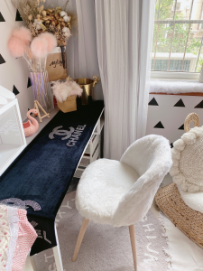 Scandinavian Solid Wood Dining Chair Computer Chair Writing Chair Dining Chair Make-up Chair Cosmetic Chair Modern Minimalist Wool Cashmere