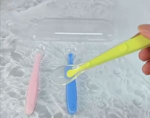 Sendok Makan Bayi Bpa Free Bahan Silikon Lembut