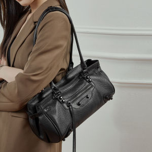 BeeGreen Women Genuine Leather Shoulder Bag Punk Rock Commuter Bag Fashion Studded Underarm Purse