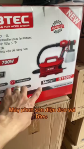 Máy Phun Sơn Điện Đeo Hông Mang Vai BTEC BT8007. Công Suất 700W. Bình Chứa 800ml Béc Phun Đa Năng. Bảo hành 1 Năm