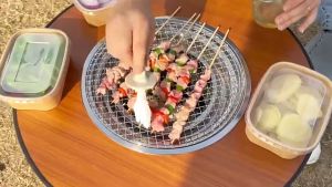 Fun Frog โต๊ะปิ้งย่างเกาหลี เตาย่างบาร์บีคิว โต๊ะหลุม เตาถ่าน ปิ้งย่าง กะทะหมูกะทะ แคมป์ปิ้ง โต๊ะพับได้แบบพกพาสะดวก BBQ Grill