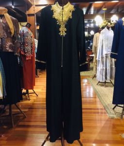 Abaya Zipper Viscos Payet by Dian Pelangi LIMITED EDITION Busana Muslim Baju Maxi Dress Gamis Gaun Outfit Pesta Kondangan Pernikahan Wanita Cantik Anggun Modis Modern Elegan Mewah Model Terbaru Motif Polos Kekinian