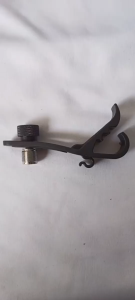 Holder Mount Clamp Penahan Mic Microphne Drum Clip Groove Gear\\n\\nMic Holder untuk Drum adalah perangkat penting dalam dunia musik, terutama untuk para pemain drum profesional dan amatir. Pada artikel ini, kita akan membahas fungsi, manfaat, jenis-jenis, cara memilih, menggunakan, dan aksesoris tambahan dari Mic Holder untuk Drum.\\n\\n Apa itu Mic Holder untuk Drum?\\n\\nMic Holder untuk Drum adalah alat yang digunakan untuk menempatkan mikrofon pada drum kit dengan posisi yang tepat. Tujuannya adalah untuk menghasilkan suara yang jernih dan optimal, serta memudahkan pemain drum dalam mengatur posisi mikrofon sesuai kebutuhan.\\n\\n Fungsi dan Manfaat Mic Holder untuk Drum\\n\\nMic Holder untuk Drum memiliki beberapa fungsi dan manfaat penting, yaitu:\\n\\n- Mengatur posisi mikrofon dengan tepat untuk menghasilkan suara yang jernih dan optimal.\\n- Meningkatkan kualitas rekaman dan performa live.\\n- Memudahkan pemain drum dalam mengatur posisi mikrofon sesuai kebutuhan.\\n- Menyediakan fleksibilitas dalam menempatkan mikrofon pada berbagai jenis drum kit.\\n\\n Jenis-Jenis Mic Holder untuk Drum\\n\\nMic Holder untuk Drum tersedia dalam berbagai jenis, yaitu:\\n\\n- Stand Mic Holder: Digunakan untuk menempatkan mikrofon pada stand terpisah dari drum kit.\\n- Clip Mic Holder: Digunakan untuk menempatkan mikrofon pada drum kit dengan cara dipasang pada kerangka drum.\\n- Floor Mic Holder: Digunakan untuk menempatkan mikrofon pada lantai, biasanya digunakan untuk bass drum.\\n\\n Cara Memilih Mic Holder yang Tepat\\n\\nMemilih Mic Holder yang tepat untuk drum kit Anda memerlukan pertimbangan yang matang. Berikut adalah beberapa pertimbangan yang perlu Anda perhatikan:\\n\\n- Kualitas bahan: Pilih Mic Holder yang terbuat dari bahan berkualitas tinggi untuk ketahanan dan daya tahan yang lebih baik.\\n- Fleksibilitas: Pilih Mic Holder yang fleksibel dan mudah disesuaikan untuk menyesuaikan dengan berbagai jenis drum kit.\\n- Stabilitas: Pilih Mic Holder yang stabil dan aman untuk menghindari risiko jatuh atau goyah.\\n\\n Tips dalam Memilih Mic Holder untuk Drum\\n\\nBerikut adalah beberapa tips dalam memilih Mic Holder untuk Drum:\\n\\n- Perhatikan kualitas bahan dan ketahanan Mic Holder.\\n- Pilih Mic Holder yang fleksibel dan mudah disesuaikan.\\n- Pilih Mic Holder yang stabil dan aman.\\n- Perhatikan ukuran dan bentuk drum kit Anda.\\n\\n Cara Menggunakan Mic Holder untuk Drum\\n\\nBerikut adalah langkah-langkah menggunakan Mic Holder untuk Drum:\\n\\n1. Pilih posisi yang tepat untuk menempatkan mikrofon pada drum kit.\\n2. Pasang Mikrofon pada Mic Holder.\\n3. Sesuaikan posisi Mikrofon sesuai kebutuhan.\\n4. Pastikan Mikrofon stabil dan aman.\\n\\n Tips dalam Menggunakan Mic Holder untuk Drum\\n\\nBerikut adalah beberapa tips dalam menggunakan Mic Holder untuk Drum:\\n\\n- Pilih posisi yang tepat untuk menempatkan Mikrofon pada drum kit.\\n- Sesuaikan posisi Mikrofon sesuai kebutuhan.\\n- Pastikan Mikrofon stabil dan aman.\\n- Gunakan Mic Holder yang sesuai dengan ukuran dan bentuk drum kit Anda.\\n\\n Aksesoris Tambahan untuk Mic Holder\\n\\nBerikut adalah beberapa aksesoris tambahan untuk Mic Holder:\\n\\n- Penahan Mic untuk Drum: Digunakan untuk menahan Mikrofon pada Mic Holder.\\n- Holder Mount Clamp Mic Penahan: Digunakan untuk menahan Mikrofon pada Mic Holder dengan cara dipasang pada kerangka drum.\\n- Drum Clip Groove Gear: Digunakan untuk menahan Mikrofon pada Mic Holder dengan cara dipasang pada kerangka drum.\\n\\nKami harap artikel ini membantu Anda dalam memahami fungsi, manfaat, jenis-jenis, cara memilih, menggunakan, dan aksesoris tambahan dari Mic Holder untuk Drum. Selamat mencoba dan semoga sukses!\n}