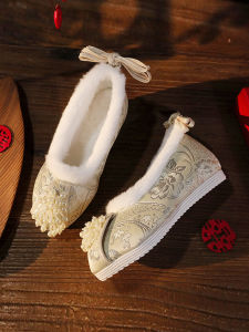 Giày Hanfu Mùa Thu Đông Cỡ Lớn Cho Nữ 43 Cỡ Lót Lông Cừu Ấm Áp Thời Trang Truyền Thống Thêu Giày Cotton Phong Cách Đường