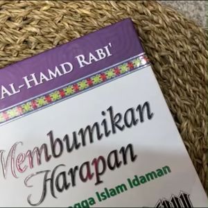 Buku Kajian Tentang Rumah Tangga Islami - Membumikan Harapan Rumah Tangga Islam Idaman (Hard Cover)