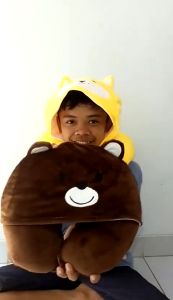 Alba Sol Hooded Neck Pillow Bantal Leher kancing / bantal trevel/ bantal penyangga leher