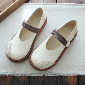 รองเท้าสีขาวสไตล์ศิลปะแบบใหม่ฤดูร้อนรองเท้าส้นตึกพื้นหนารองเท้าตุ๊กตาหัวใหญ่รองเท้าผู้หญิงเพิ่มความสูงแมทช์ง่ายใส่สบายรองเท้าชั้นเดียว