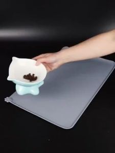 Pet Bowl Food Mat with High Lips Silicone Non-Stick Waterproof Dog Food Feeding Pad Feeder Tray Water Cushion Placemat