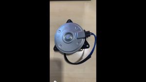 Motor Fan Radiator AC Honda BRV, CIVIC & CRV Gen 3 2007-2012\\n\\nAnda mencari informasi tentang komponen AC Honda BRV, CIVIC, dan CRV? Artikel ini akan membahas secara mendalam mengenai komponen AC CIVIC CRV, aksesoris AC mobil, suku cadang AC Honda BRV, motor fan radiator AC Honda, dan radiator AC Gen 3 2007-2012.\\n\\n Komponen AC CIVIC CRV: Pengertian dan Fungsi\\n\\nKomponen AC CIVIC CRV adalah bagian penting dari sistem pendingin udara mobil Honda CIVIC dan CRV. Fungsinya adalah mengontrol suhu interior mobil dan memberikan kenyamanan bagi pengemudi dan penumpang. Beberapa komponen utama AC CIVIC CRV meliputi:\\n\\n* Kompresor: Mempompa freon melalui sistem AC\\n* Evaporator: Mengubah freon menjadi uap dingin\\n* Radiator: Membuang panas dari sistem AC\\n* Motor fan radiator: Meningkatkan aliran udara melalui radiator\\n\\n Aksesoris AC Mobil: Pilihan Terbaik untuk Honda BRV\\n\\nAksesoris AC mobil dapat meningkatkan kenyamanan dan efisiensi sistem pendingin udara Honda BRV. Beberapa pilihan aksesoris AC mobil terbaik untuk Honda BRV meliputi:\\n\\n* Filter udara: Membantu membersihkan udara masuk ke sistem AC\\n* Pelindung AC: Melindungi komponen AC dari kerusakan\\n* Lampu LED AC: Menambahkan cahaya estetika ke sistem AC\\n\\n Suku Cadang AC Honda BRV: Keunggulan dan Manfaat\\n\\nSuku cadang AC Honda BRV adalah bagian penting dari pemeliharaan sistem pendingin udara Honda BRV. Keunggulan dan manfaat suku cadang AC Honda BRV meliputi:\\n\\n* Kualitas tinggi: Suku cadang AC Honda BRV dirancang untuk memberikan kinerja optimal\\n* Dapat dipercaya: Suku cadang AC Honda BRV teruji dan terbukti dapat diandalkan\\n* Mudah diganti: Suku cadang AC Honda BRV mudah dipasang dan diperbaiki\\n\\n Motor Fan Radiator AC Honda: Pemilihan dan Instalasi\\n\\nMotor fan radiator AC Honda adalah komponen penting yang membantu meningkatkan aliran udara melalui radiator. Berikut adalah tips dan trik untuk pemilihan motor fan radiator AC Honda:\\n\\n* Pilih motor fan radiator AC Honda yang sesuai dengan model dan tahun mobil Anda\\n* Periksa kondisi motor fan radiator AC Honda sebelum membeli\\n* Pastikan motor fan radiator AC Honda kompatibel dengan sistem AC mobil Anda\\n\\nBerikut adalah langkah-langkah mudah untuk instalasi motor fan radiator AC Honda:\\n\\n* Matikan mesin mobil dan tunggu hingga mesin dingin\\n* Angkat kap mobil dan lepaskan kabel baterai\\n* Cabut kabel motor fan radiator AC Honda lama dan lepaskan motor fan radiator AC Honda lama\\n* Pasang motor fan radiator AC Honda baru dan sambungkan kabelnya\\n* Pasang kembali kabel baterai dan tutup kap mobil\\n\\n Radiator AC Gen 3 2007-2012: Perawatan dan Perbaikan\\n\\nRadiator AC Gen 3 2007-2012 adalah komponen penting dari sistem pendingin udara Honda BRV, CIVIC, dan CRV. Berikut adalah langkah-langkah mudah untuk perawatan radiator AC Gen 3 2007-2012:\\n\\n* Periksa tingkat cairan pendingin secara teratur\\n* Bersihkan radiasi secara teratur\\n* Ganti cairan pendingin secara teratur\\n\\nBerikut adalah solusi efektif untuk perbaikan radiator AC Gen 3 2007-2012:\\n\\n* Perbaiki kerusakan pada radiator AC Gen 3 2007-2012 segera jika ditemukan\\n* Ganti komponen radiator AC Gen 3 2007-2012 yang rusak atau aus\\n* Lakukan perawatan rutin pada radiator AC Gen 3 2007-2012 untuk mencegah kerusakan\\n\\nSemoga artikel ini membantu Anda dalam pemeliharaan dan perbaikan sistem pendingin udara Honda BRV, CIVIC, dan CRV. Selamat mencoba!\"