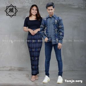 Batik Couple Kemeja dan Rok Plisket Cm Silver Couple Kemeja Kondangan Rok Plisket Set Couple Pasangan
