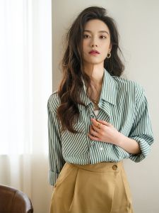 เสื้อเชิ้ตแขนยาวสีเขียวลายทางสไตล์ฝรั่งเศสสำหรับผู้หญิงในช่วงฤดูใบไม้ผลิ เสื้อเชิ้ตทรงหลวมๆ สไตล์ฝรั่งเศสระดับไฮเอนด์
