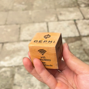 Chạm khắc cục gỗ QR code Cube QR wifi thương hiệu