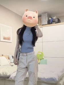 French Style Dopaamine Blue Ice Silk Knitted Strap Vest Women Summer Spicy Shoulderless Top Clothing Short Length