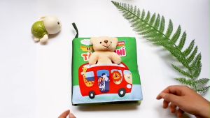 Sách Vải Tương Tác Bé Làm Tài Xế Nhí Tặng Kèm Gấu Teddy Mini - Lalala Baby