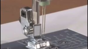 Chân vịt may gân nổi sử dụng cho máy may gia đình đa năng