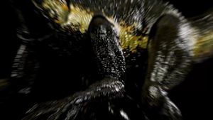 Jurassic World Ultimate Damage Indoraptor with Sound (JCG26)