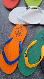 dép xỏ ngón dành cho nữ bé trai  chất liệu cao su dẻo mềm mang êm chân siêu bền size từ 35-39.