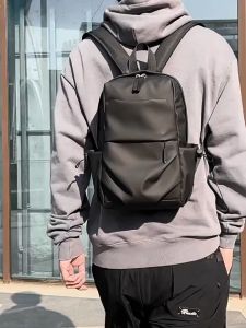 กระเป๋าเป้เดินทางกันน้ำหนังสีดำสไตล์เรโทร กระเป๋าเดินทางกีฬา กระเป๋าแล็ปท็อป สำหรับทั้งชายและหญิง