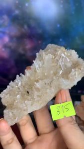 Đá thạch anh dạng flowers tinh thể Clear quartz lấp lánh tự nhiên thiên nhiên chiêu năng lượng mạnh mã 315