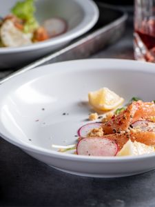 Large Capacity round Ceramic Plate Pure White Dinner Salad Pasta Chinese Cuisine Dish Home Creative Dinnerware Adult Size 8 Inches