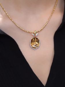 LR-2023 สร้อยกระต่าย 18K เถาะะ ฝังพลอย จี้นักษัตร ชุบทอง ใหม่ พลอยคริสตัลของขวัญปี สร้างความสวยความงาม