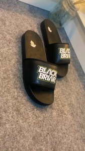 Sandal Slide Slip-on Pria Terbaru & Sandal Nongkrong Pria Dewasa