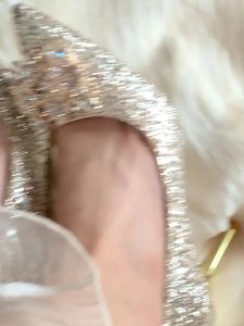 รองเท้าแต่งงานคริสตัลรองเท้าส้นสูงประกายสบายรองเท้าเจ้าสาวเพชร สไตล์ฝรั่งเศส สำหรับงานกลางคืน ชุดราตรี รองเท้าสําหรับจัดเลี้ยงงานแต่งงาน