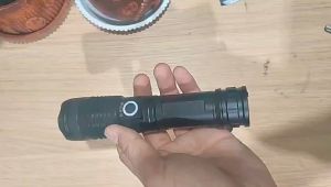 LED flashlight super bright L2/V6 flashlight 5 modes outdoor camping searchlight 18650 battery waterproof zoom bike light