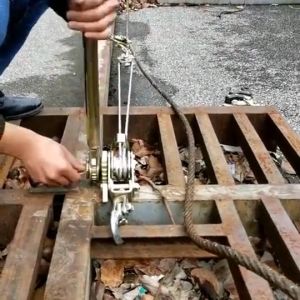 Insulated Wire Grip Clamp 2 T Cable Gripper Puller Multifunctional Steel Rope Jaw Hand Puller With Swing Latch