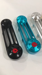 [จัดส่งในกรุงเทพฯ] ฝาครอบตะเกียบหน้าสำหรับ Vespa GTS Sprint Primavera LX S 150 250 300 2017- 2024