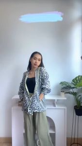 [Basica Moda] 6012 Atasan Top Jacket Hoodie Wanita Grizzly Zipper Nylon Import