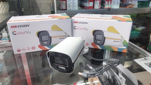 HIKVISION Camera Thân TVI/AHD/CVI/CVBS 2MP có Mic Hồng ngoại 40m có màu 24/7 -  DS-2CE12DF3T-FS