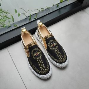 Premium sepatu pria import model casual sepatu kerja slip on motif lebah sp351
