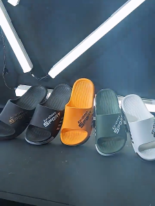 รองเท้าแตะแบบสวม ใหม่ ระบายอากาศดี แฟชั่น ดูดี ชายหญิง พร้อมส่ง ขนาด 40-45 S168