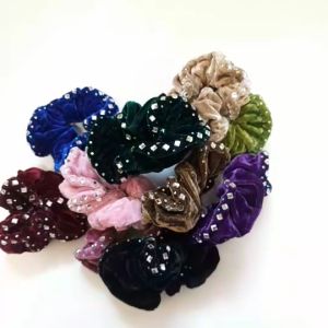 โดนัทรัดผม โดนัทมัดผม ที่รัดผม 1 ชิ้น 12×12 cm. กำมะหยี่ สีพื้นหลากสี หลากดีไซน์