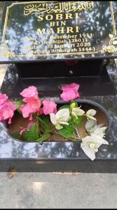 TUGU BATU NISAN MODEL BUKU 40X30