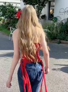 เสื้อครอปผ้าตาข่าย มีสายผูกคล้องคอ มีซับใน แต่งระบายคอและชายเสื้อ แถม! เข็มกลัดดอกไม้ ชุดปีใหม่ เสื้อคริสต์มาส #0225