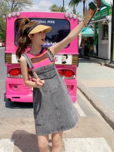 กระโปรงยีนส์สั้นสีเทาสำหรับผู้หญิงในช่วงฤดูร้อนปี 2025 กระโปรงสั้นทรงเอเอวสูงสไตล์เกาหลีแขนกุดคอตั้ง