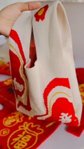 กระเป๋าถือแฟชั่น กระเป๋าตรุษจีน กระเป๋าถือ กระเป๋านำโชค สีแดง ตรุษจีน สไตล์จีน ของขวัญ น้ำหนักเบา สิริมงคล ขนาด 20x 35CM กระเป๋าถือสวย กระเป๋าถือน่ารัก