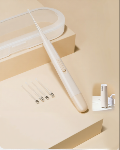 MENGYUXI | Glowing Visual Ear Spoon for Babies and Kids Soft Silicone Tip