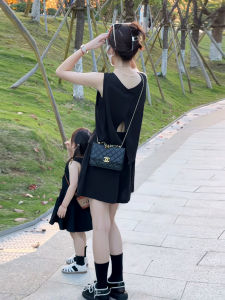 Summer 2025 French Simple Elegant Design Sleeveless Top Casual Versatile Fashion Wide Leg Shorts Set Womens Fashion Ensemble