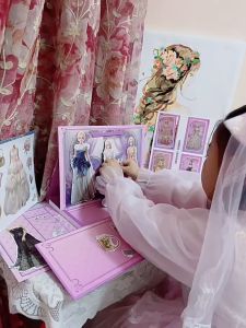 Magnetic Dress Up Baby Magnetic Princess Dress Up Paper Doll Magnet Dress Up Games Pretend and Play Travel Playset Toy Magnetic