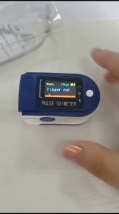 Fingertip pulse oximeter measures Blood Oxygen Saturation and Pulse Rate Monitor